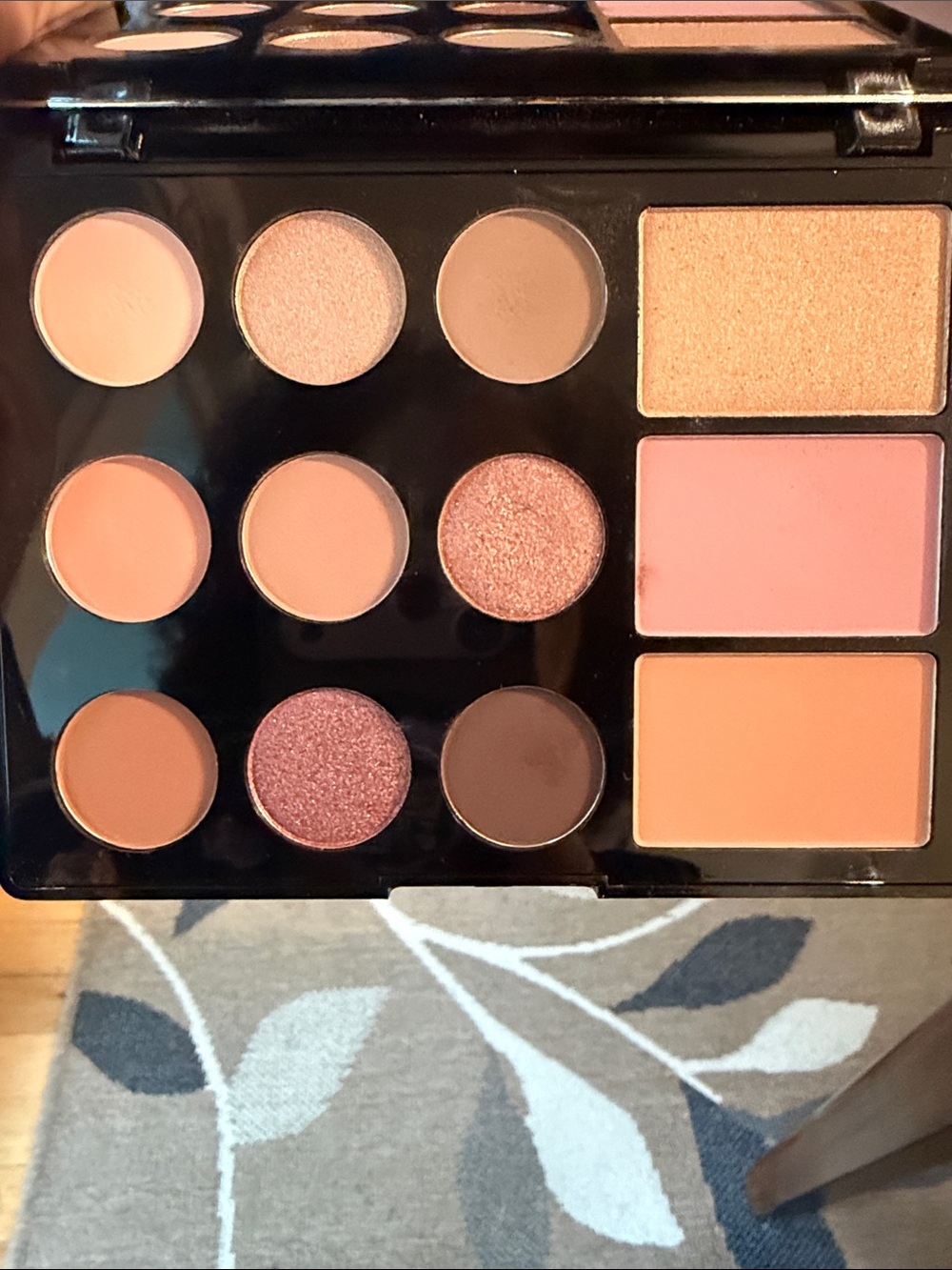 Laura Geller Neutral Eyeshadow & Cheek Palette — Pink, Peach & Bronze Tones